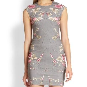 alexander mcqueen rose gold dress Alexander Mcqueen Women's Sleeveless Ruffled Champagne Rose Gold Metallic Shiny Sparkling Vintage 90's Runway Cocktail Dress